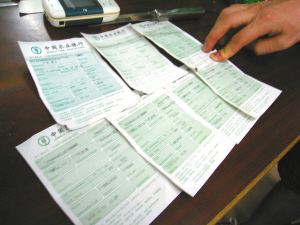 90后男生遭綁架，家人七次匯款五萬贖回，門式起重機(jī)下驚魂一刻