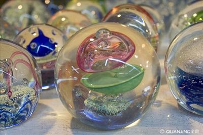 流光溢彩的藝術 玻璃球與玻璃工藝品的魅力