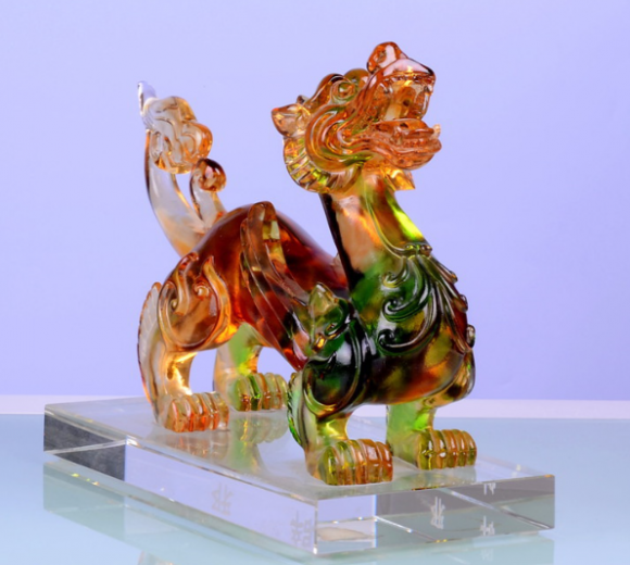 璀璨背后的匠心 玻璃工藝品網絡軟文營銷的三大核心策略
