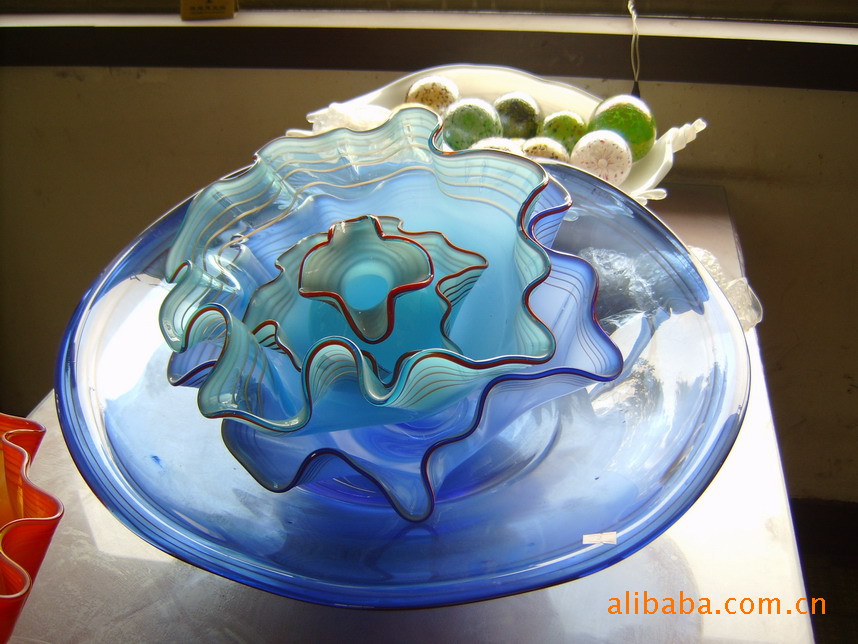 流光溢彩 琉璃與玻璃工藝品的藝術(shù)魅力與定制之道